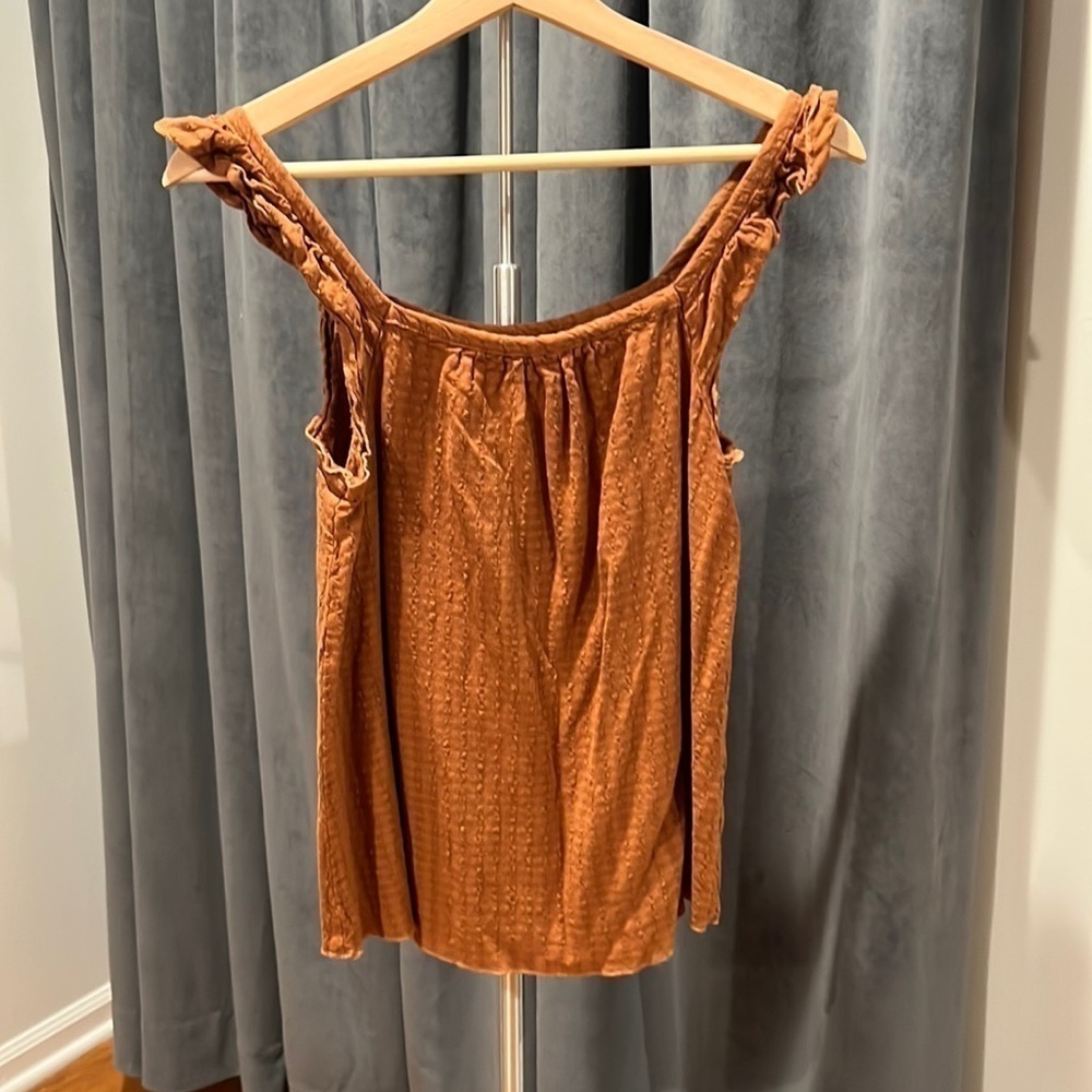 Holding Horses Anthropologie flutter sleeve tank top